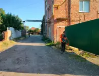В Ейске продолжается ежедневная уборка города
