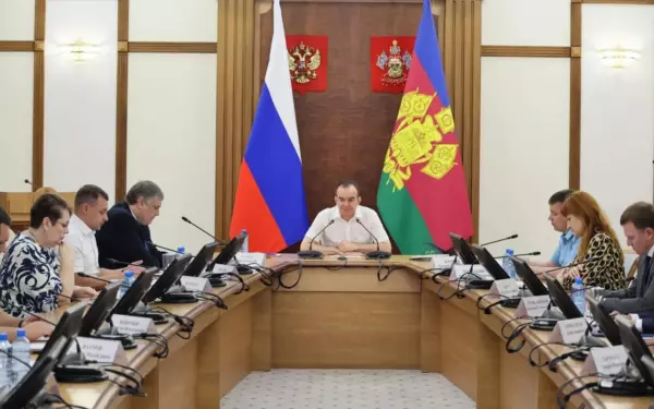 Повреждены дома и логистический центр: власти рассказали о последствиях атаки на Кубань