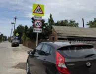 В ст. Камышеватской установили новые дорожные знаки