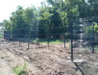 В поселке Советском благоустраивают кладбище
