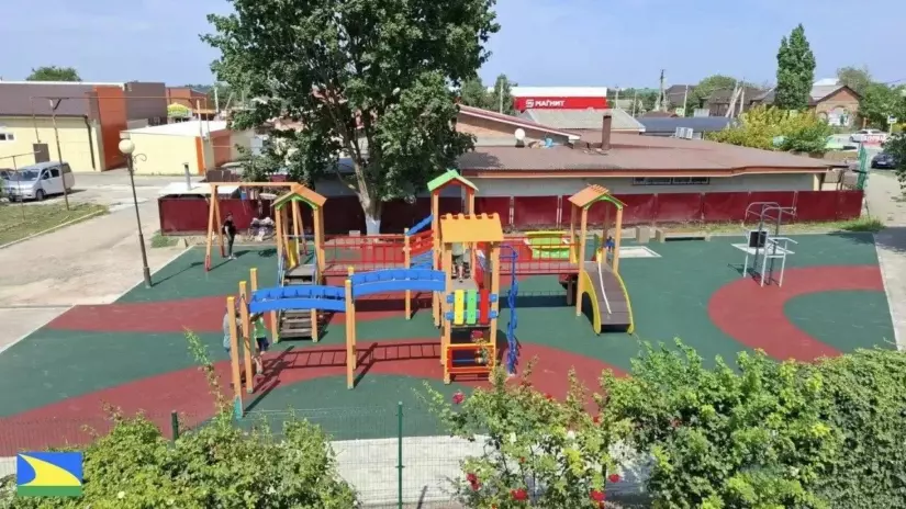 В Должанской появилась новая детская площадка