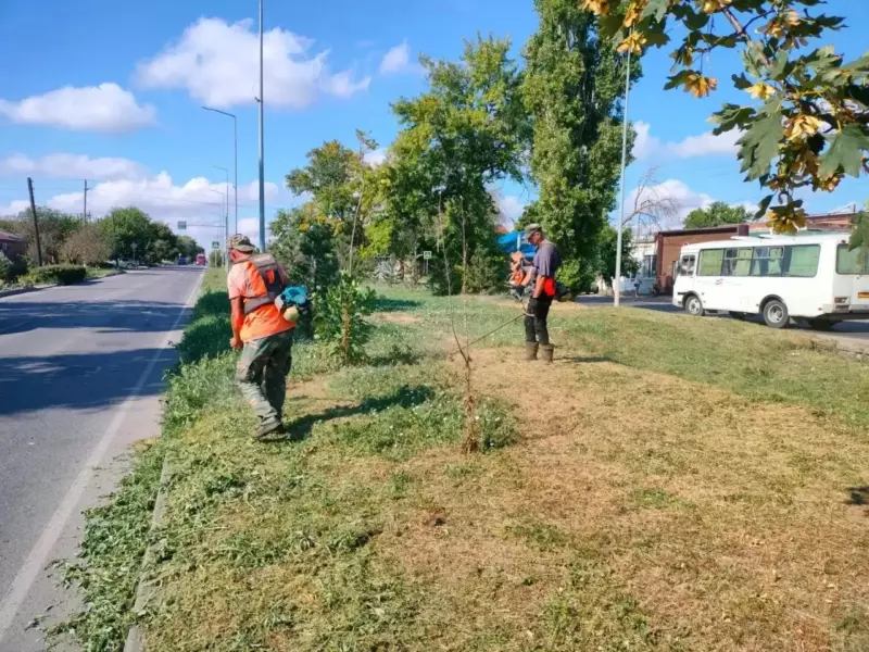 В Ейске продолжают наводить порядок