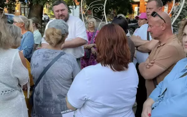 Глава Ейска встретился с жителями в центре города