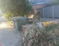 В Ейске продолжается уборка городских территорий
