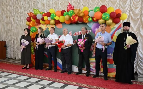 141 первоклассник начал учебный год в лицее №4 Ейска