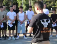 В парке Поддубного прошли соревнования по воркауту и троеборью