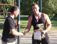 В парке Поддубного прошли соревнования по воркауту и троеборью