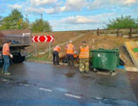 После непогоды в Ейске коммунальщики приводят в порядок улицы города