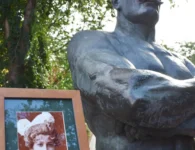 В музей Поддубного в Ейске передали редкую фотографию первой любви знаменитого борца