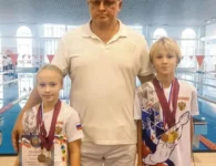 Ейские пловцы завоевали семь медалей на первенстве в Ленинградской