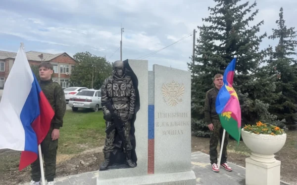 В Воронцовке и Кухаривке открыли Аллеи Памяти погибшим землякам