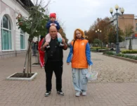 В центре Ейска прошла акция ко Дню Отца