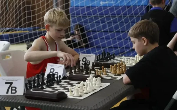 Юные спортсмены Ейска сыграли в шахматы на турнире по боксу