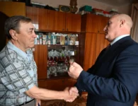 В Ейском районе отцу погибшего участника СВО вручили медаль «Отец солдата»