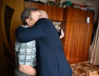 В Ейском районе отцу погибшего участника СВО вручили медаль «Отец солдата»